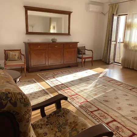 Peninsula Apartment, * Constanţa