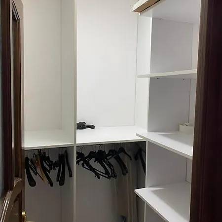 Peninsula Apartment, Appartement *